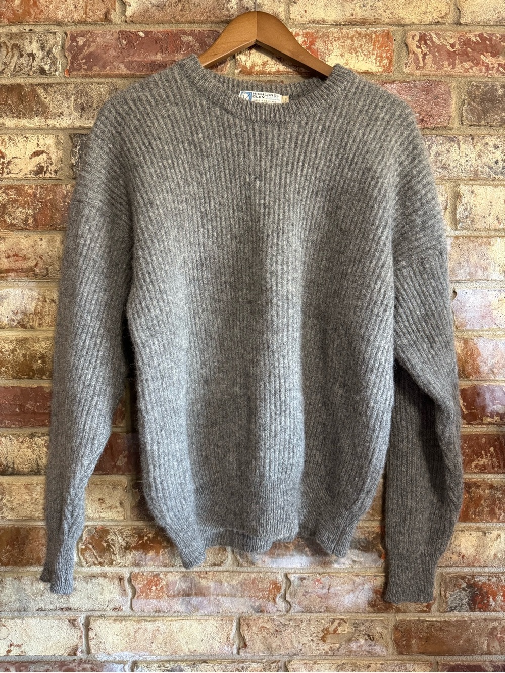 Highland Glen Pure NEW Wool sweater. Made in Scotland.